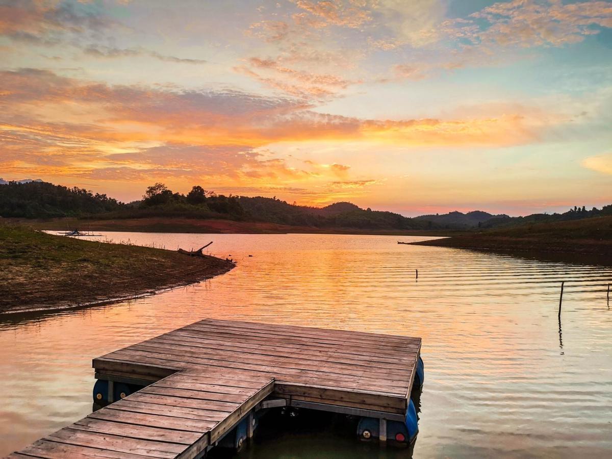 Sunset Nam Ngum Resort Vang Vieng Extérieur photo