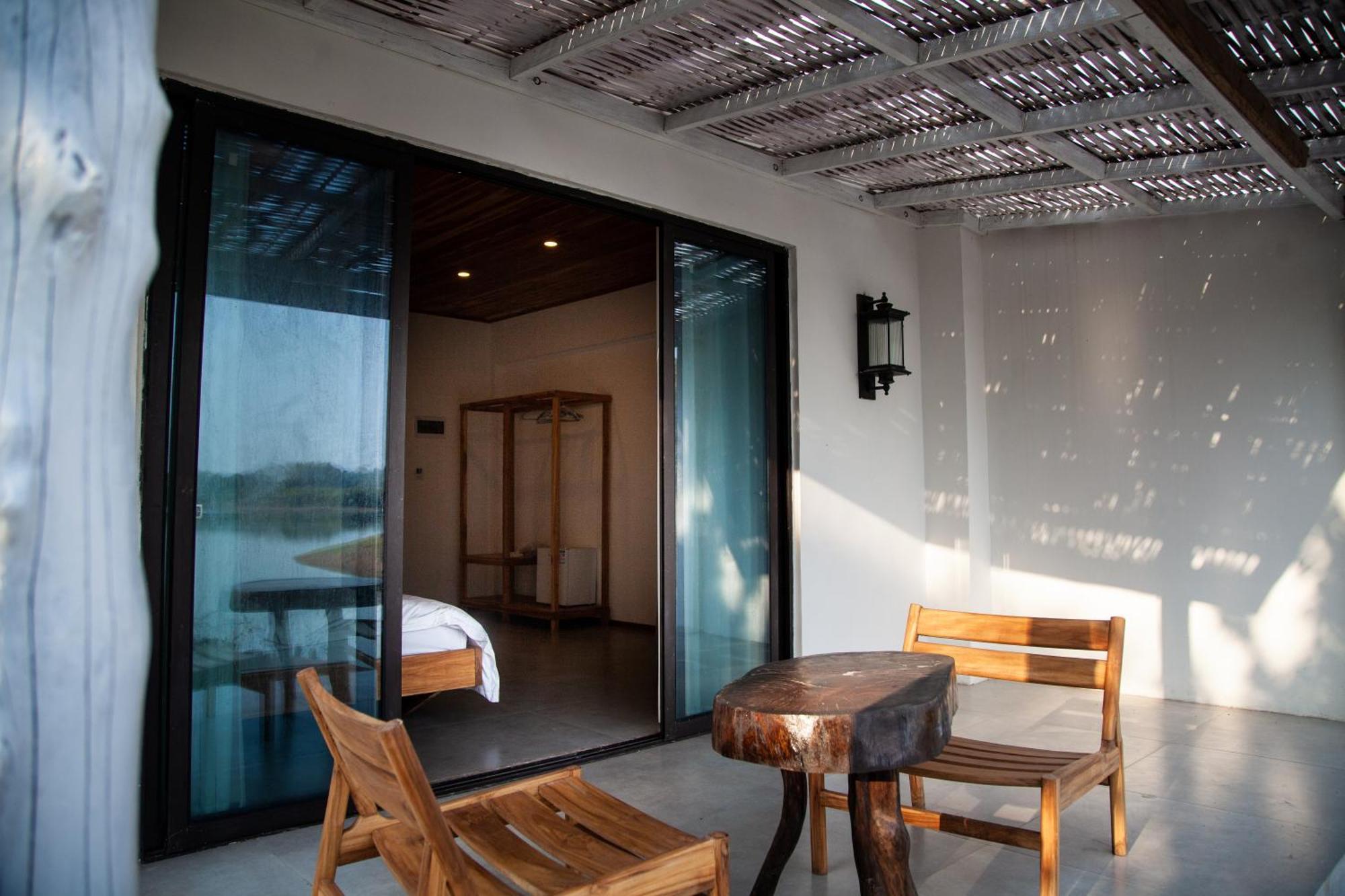 Sunset Nam Ngum Resort Vang Vieng Chambre photo