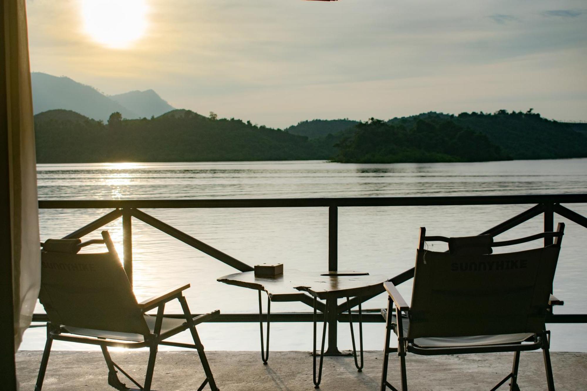 Sunset Nam Ngum Resort Vang Vieng Extérieur photo